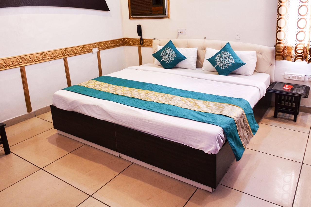 Oyo 5884 Amante Hotel Csandígarh Kültér fotó
