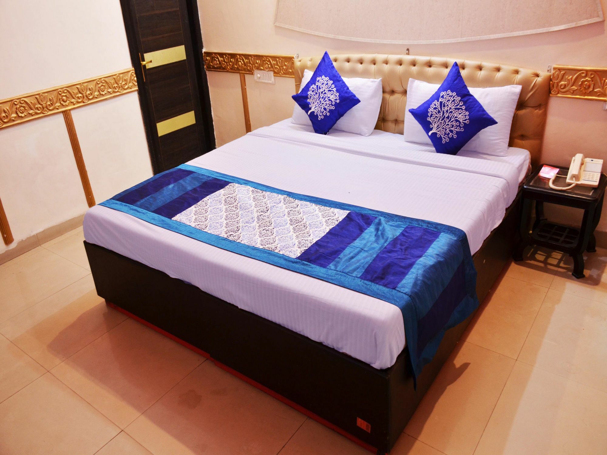 Oyo 5884 Amante Hotel Csandígarh Kültér fotó