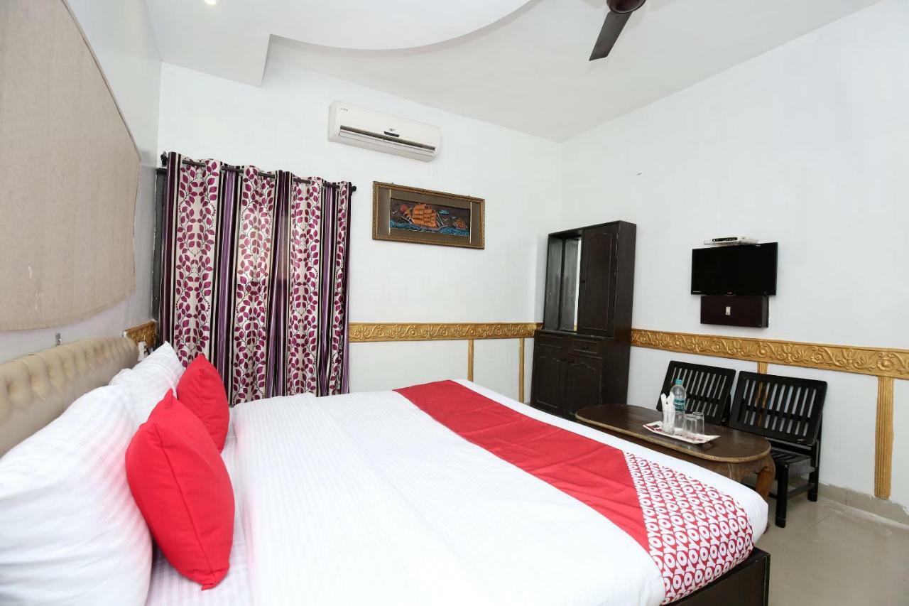 Oyo 5884 Amante Hotel Csandígarh Kültér fotó